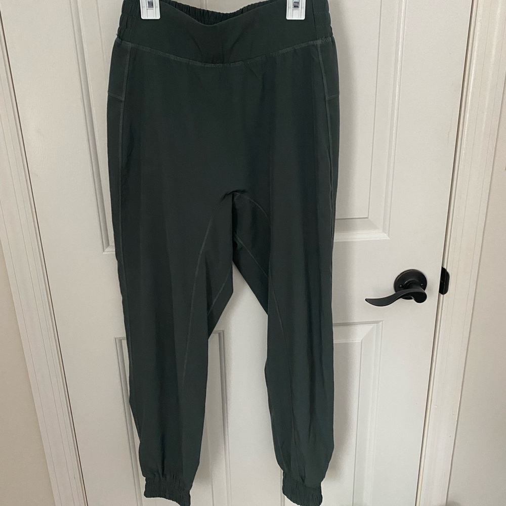 Joggers - Picture 3 of 4